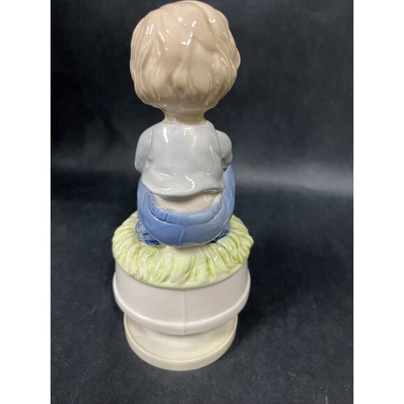 VTG Rotating Music Box Ceramic Figurine Boy & Duck 7” Tall Works - Picture 4 of 9
